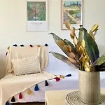 Casa *